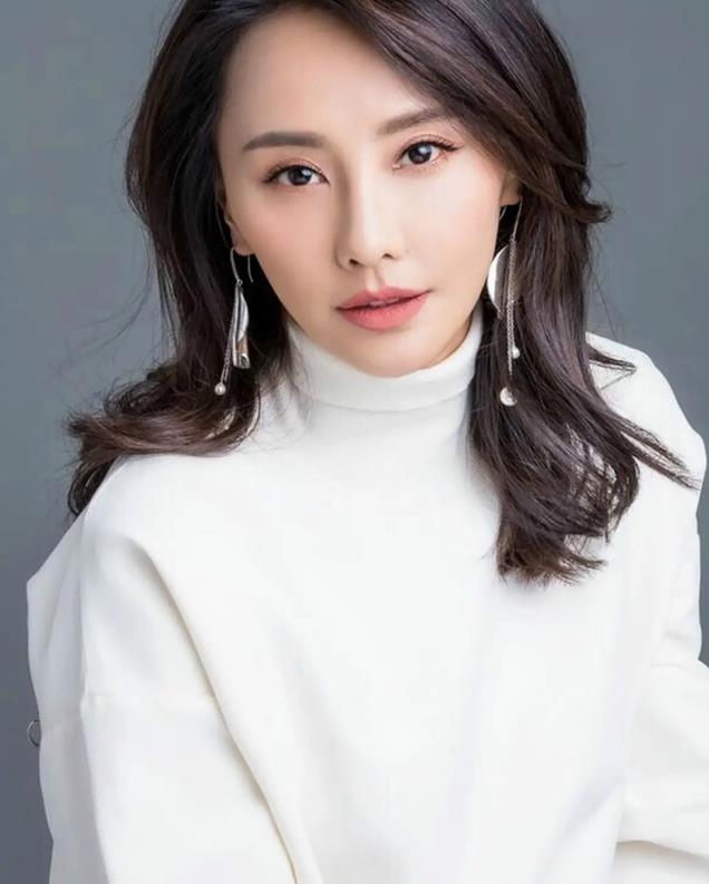 老夫少妻有多残酷？54岁的吴奇隆给刘诗诗上了一课，马舒雅没说错