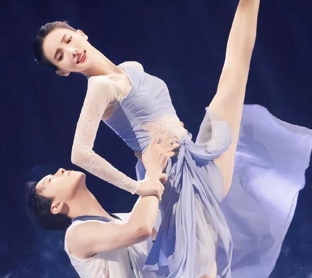 滤镜下是美女，现实中是“女鬼”！这些瘦到病态的明星，真恐怖