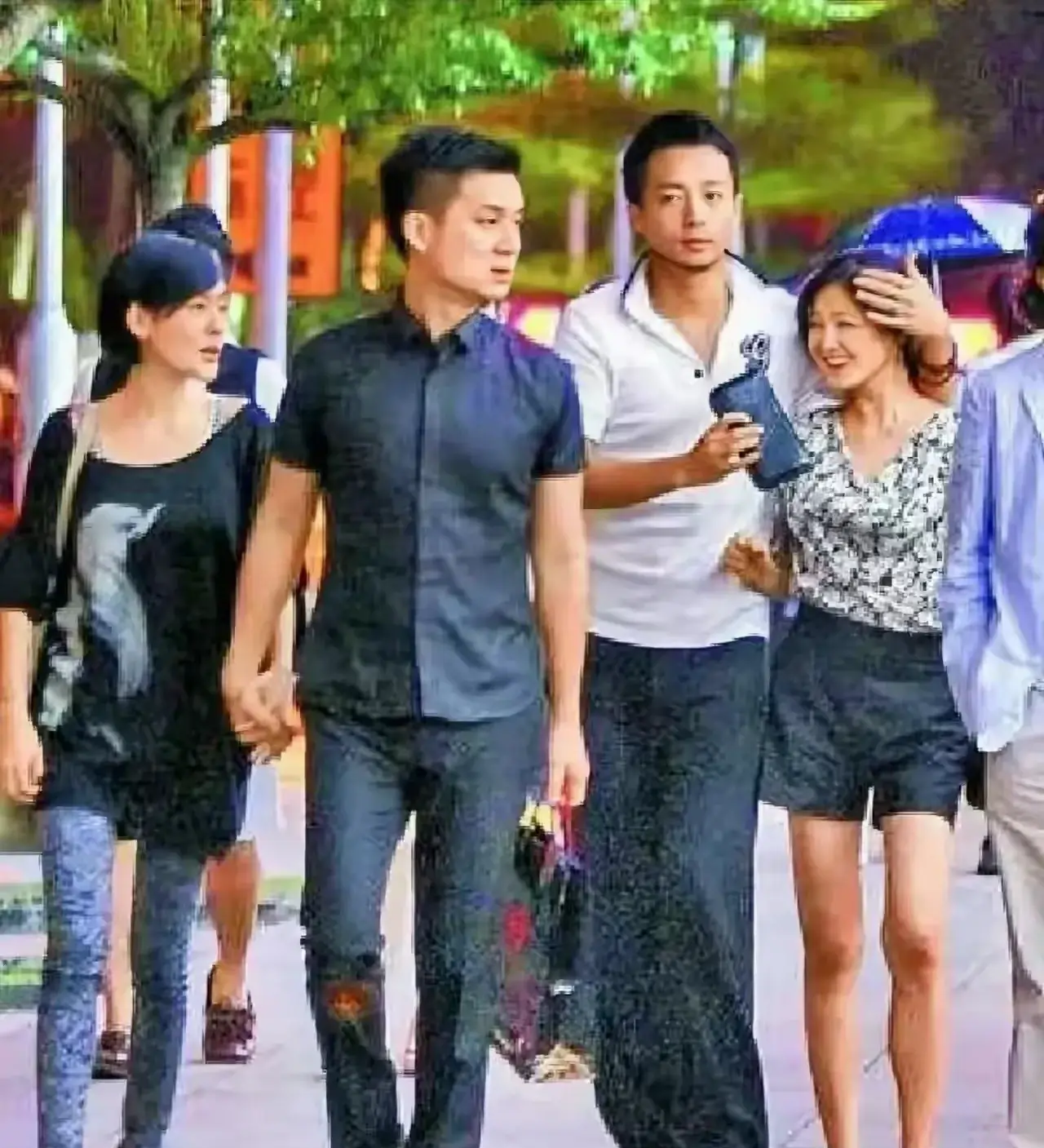 贾静雯发声力挺大S具俊烨,言语引发网络吐槽,大家纷纷在线揭短