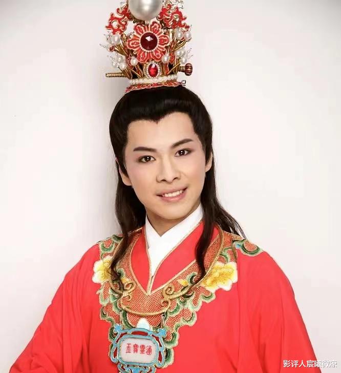 演完《梦华录》演《与凤行》,40岁的他成了“疯批专业户”