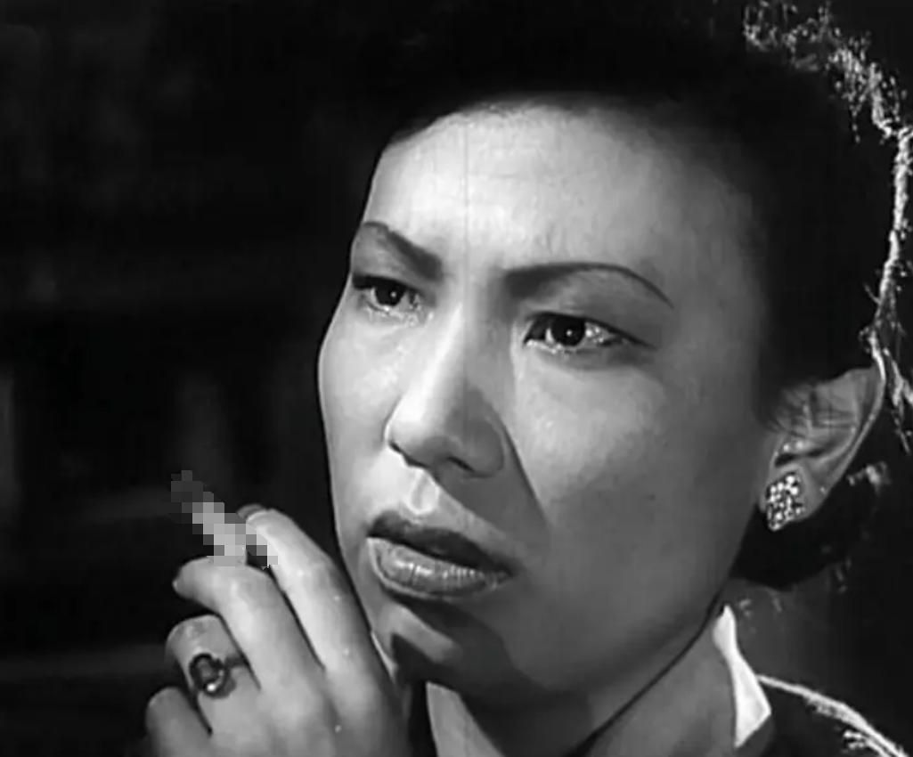 演员胡敏英:扮演《英雄虎胆》中的女匪首让人难忘,54岁服毒自尽