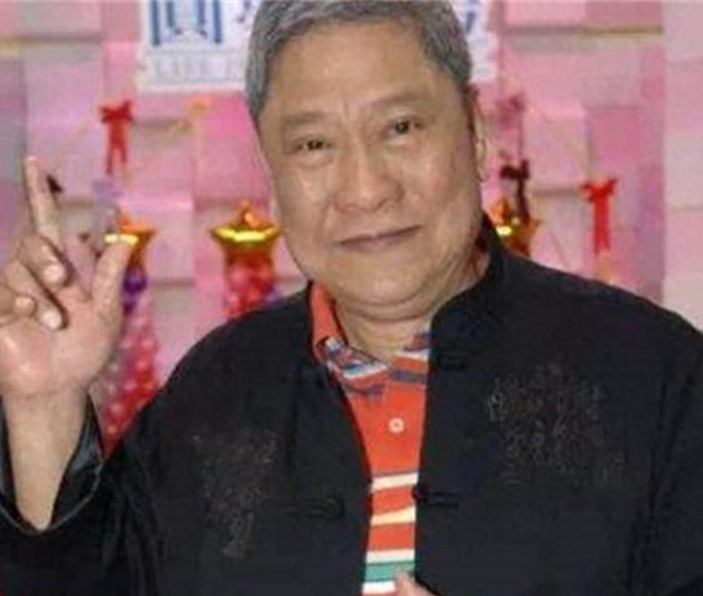 |他因春晚一夜成名，意外摔成“脑瘫”被妻子抛弃，情人却不离不弃