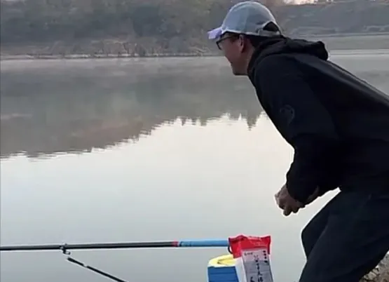 野钓新手们,耐心听听老钓手的几个忠告,可以少走很多弯路!