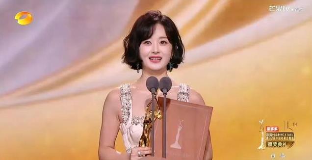 看到冯绍峰恋情曝光,再看前妻赵丽颖现状,原来当初金星说的没错