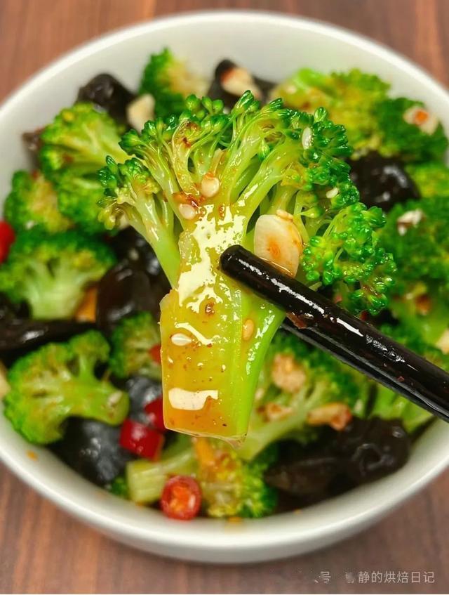 “夏天不排毒，一年都添堵”，夏季这4道“排毒菜”要多吃