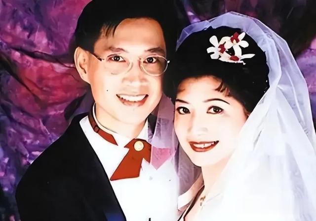 46岁女演员去世！死在床上3天被发现，生前遭父虐待被丈夫抛弃