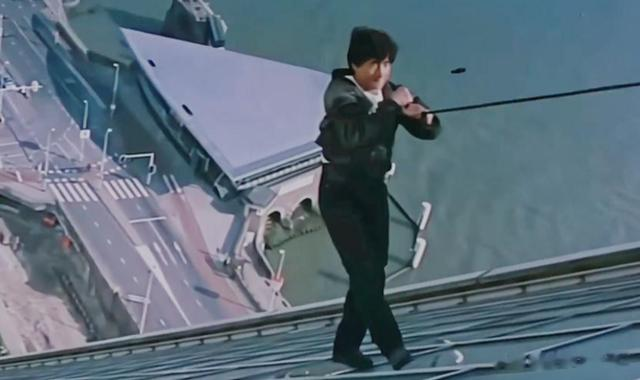 实拍成龙“惊天一跳”拍摄地，网友感慨被骗，其含金量究竟如何？