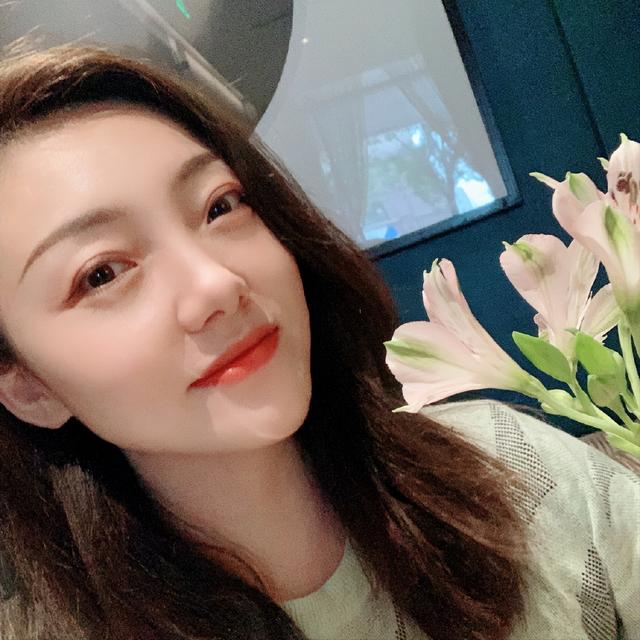 非诚勿扰|她在“非诚勿扰”上站五年,爆灯无数却不牵手,最终只能选择退出