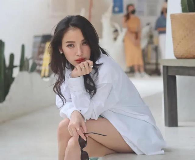 泰星Pat二婚带儿子嫁给小14岁男友Chanon,两人商量再要一个孩子