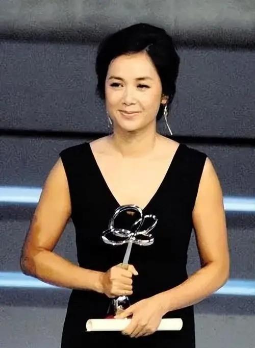 近30年，获国内电视三大奖“大满贯”的5位女演员，个个实至名归