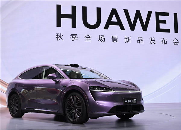 鸿蒙智行首款轿跑SUV!智界R7正式上市:25.98万起