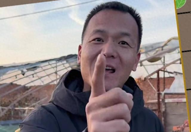 墙倒众人推！网红潘宏被曝踩儿子头合影，曾因故意伤害判刑一年