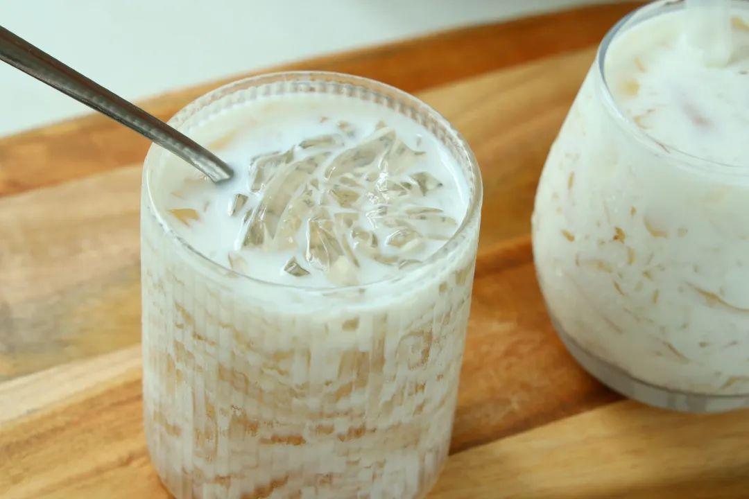 吃剩的榴莲皮别扔了，它是一宝！放锅里煮一煮，又香又好喝