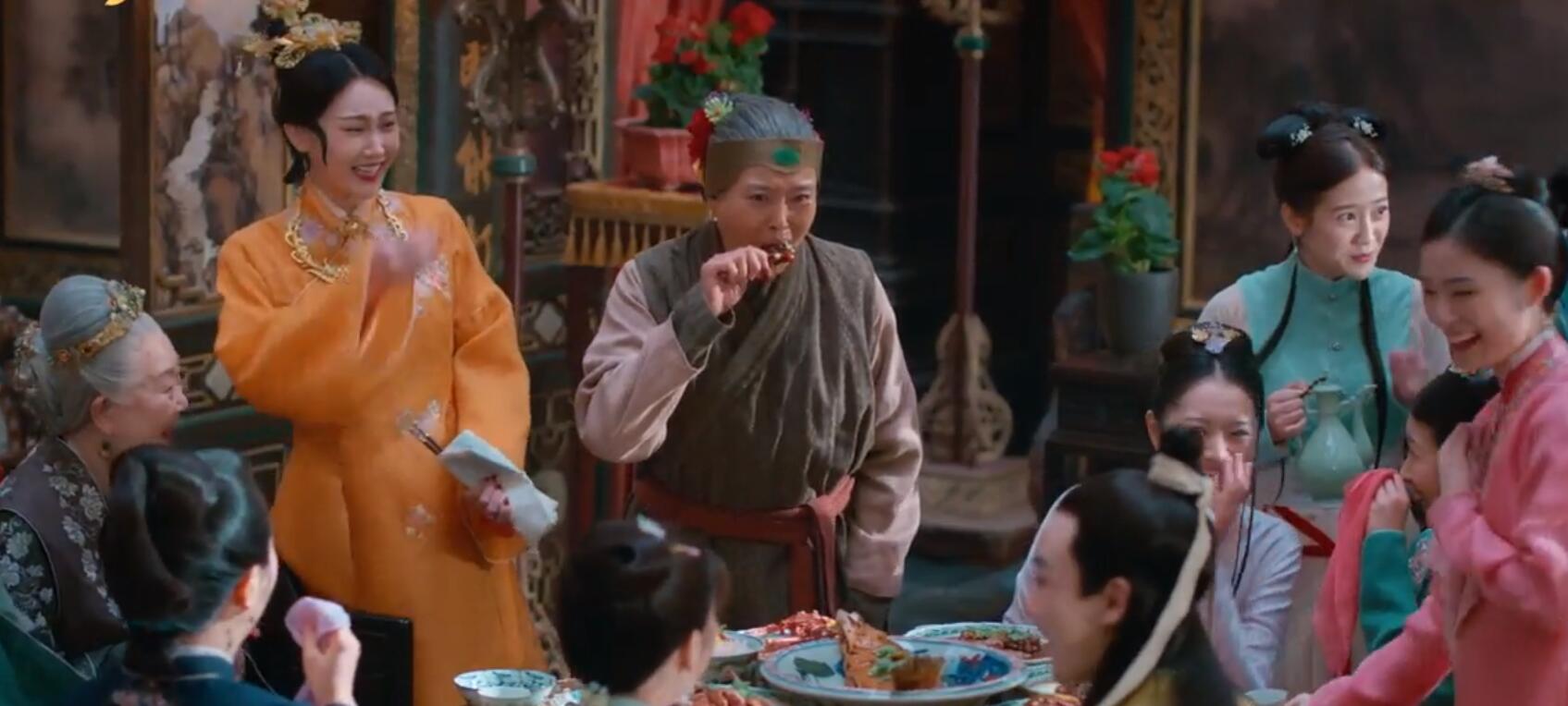 同样是演刘姥姥,把丁嘉丽和沙玉华一对比,就知影版红楼为啥扑了