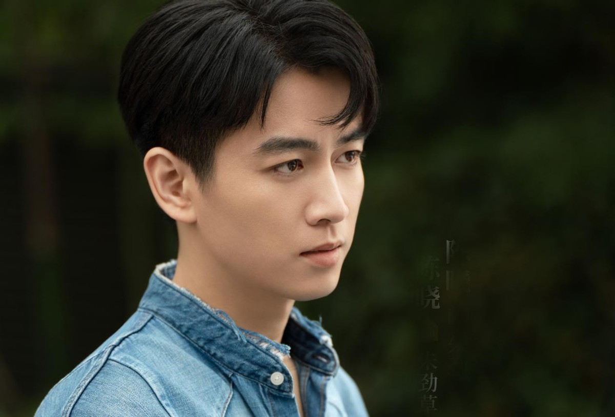 今晚开播!全员演技大咖,看清导演代表作,终于可以熬夜追剧了