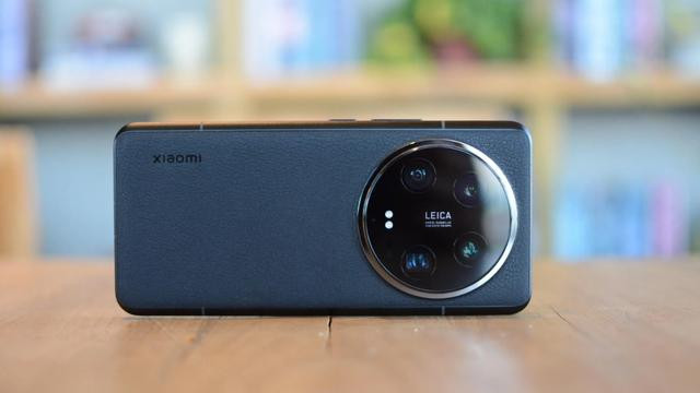 小米终于摊牌了，16GB+1TB突降1600元，徕卡四摄+卫星通信