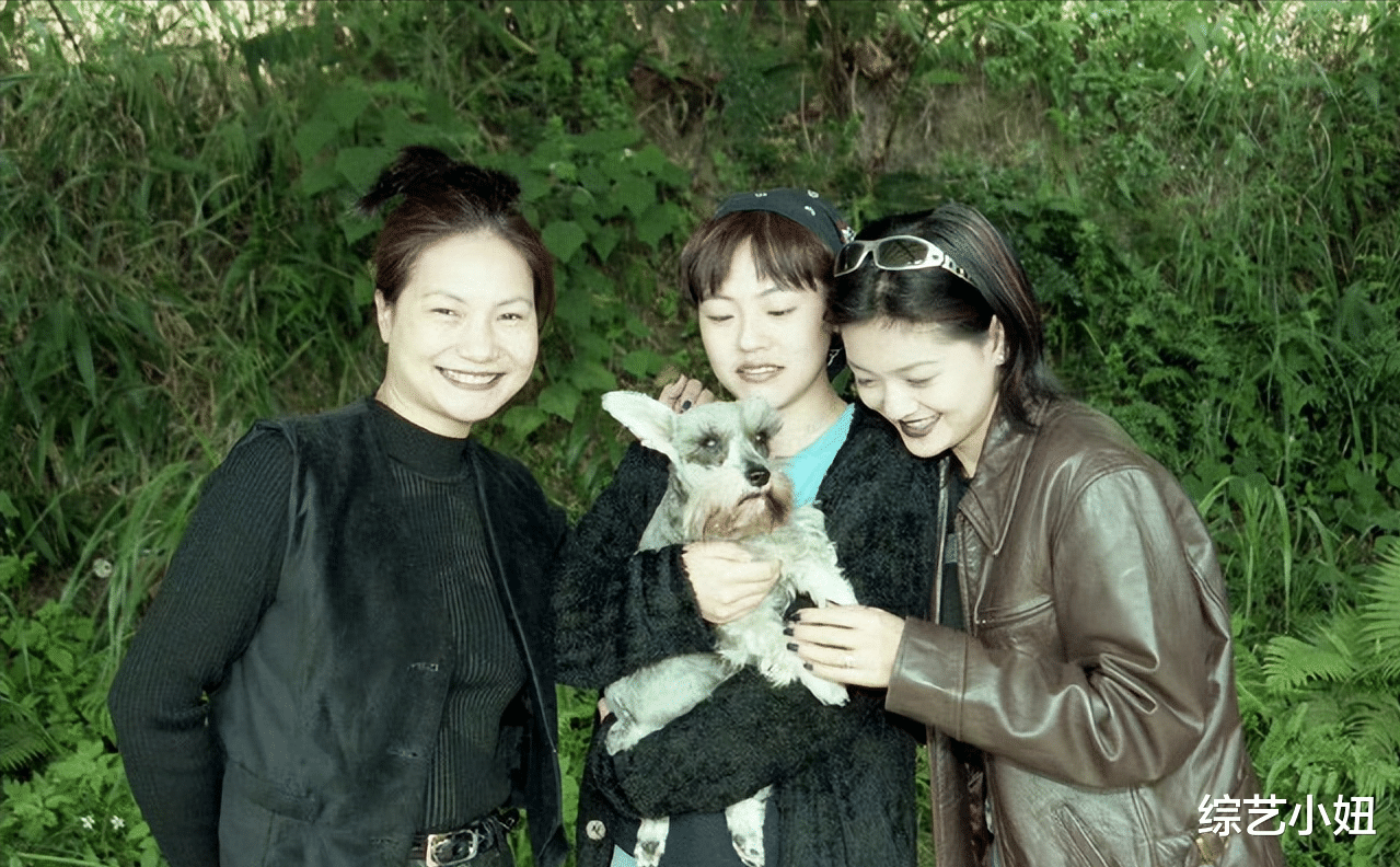 大S病逝14天!小S首发文,黑底白字32字一改往日风格