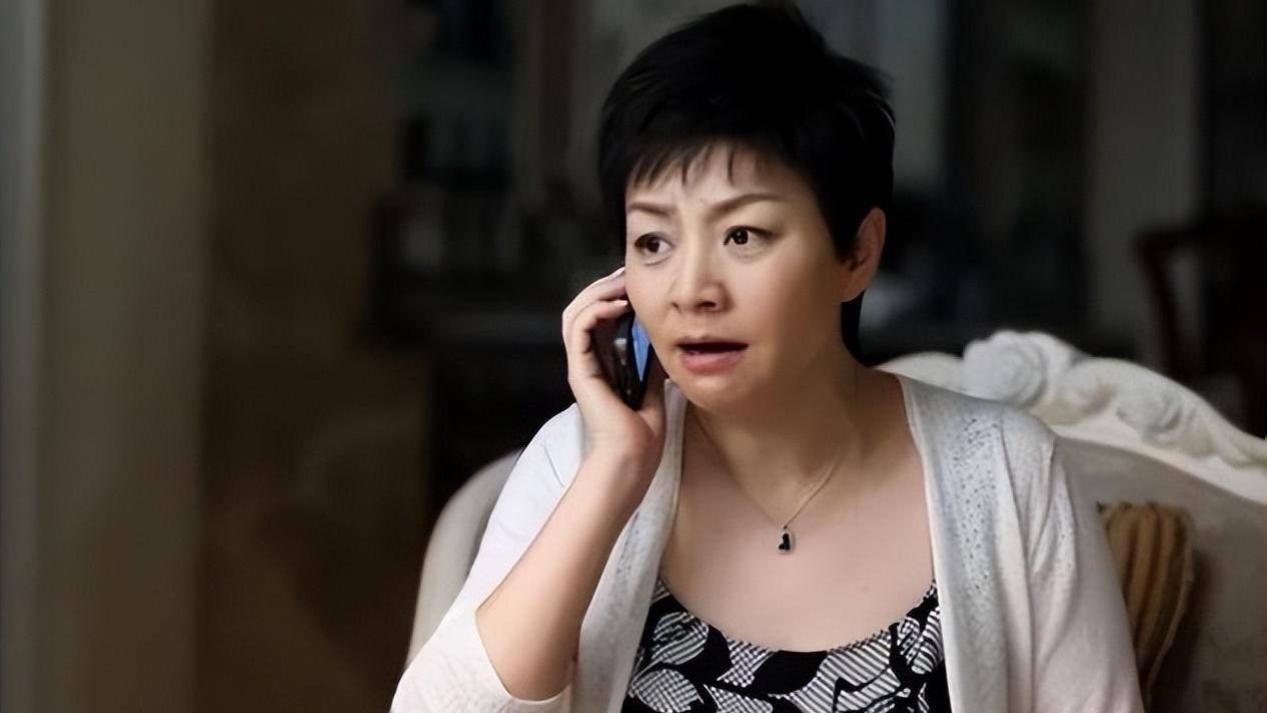 宋丹丹谈“啃老”观，坦言接受子女依赖引发热议，家境殷实成关键