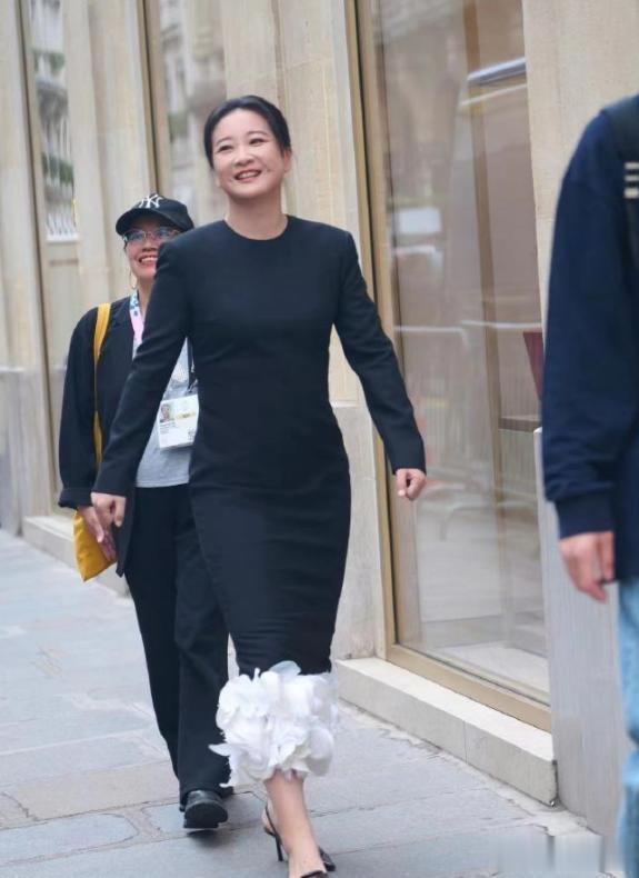 被奥组委亲邀！以“特殊身份”亮相巴黎的贾玲，到底有多牛？