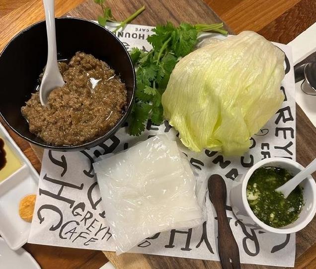 宋慧乔晒泰国度假照,穿泳衣肤白腿细好仙气,饮食曝光难怪身材好