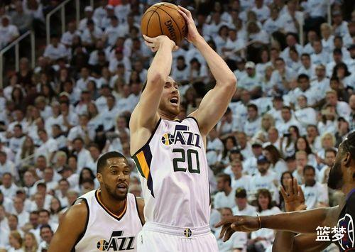 曾经场均22分入选全明星,如今自由市场上无人问津,伤病毁了他的职业生涯