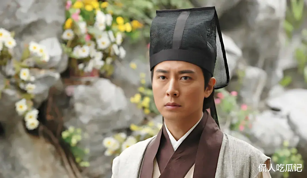 《庆余年2》于洋：与演员王雅捷相爱20年并育有一子，54岁越老越帅是宠妻狂魔