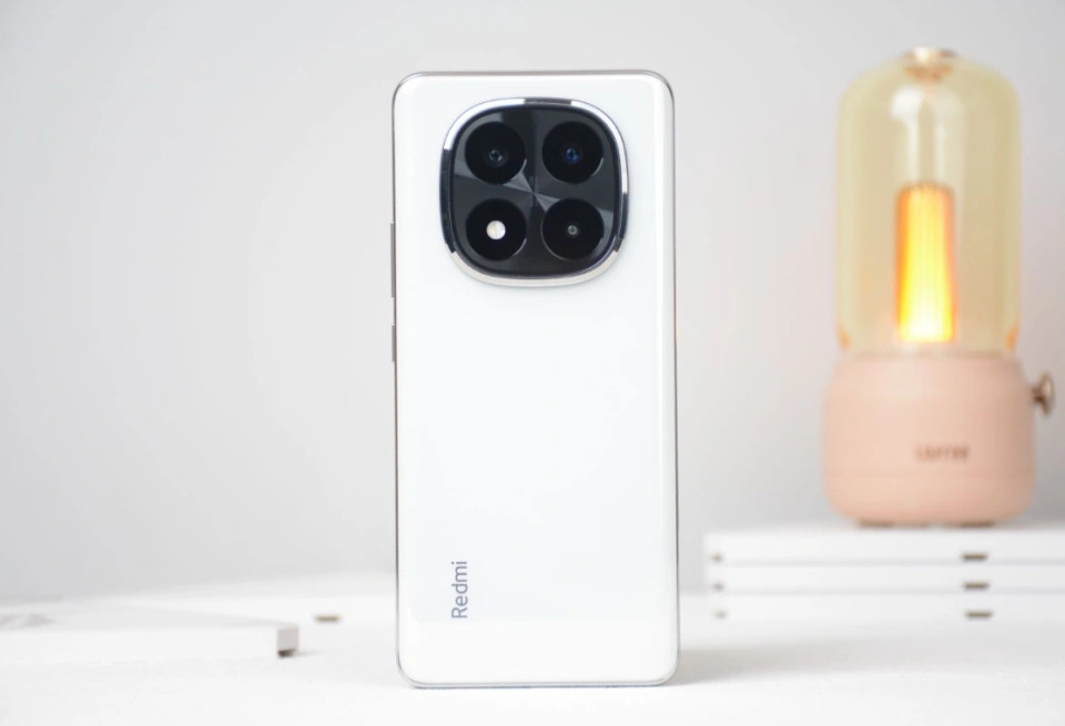 手机行业诞生“新黑马”，夺得安卓销量冠军，顶配版才卖2299元