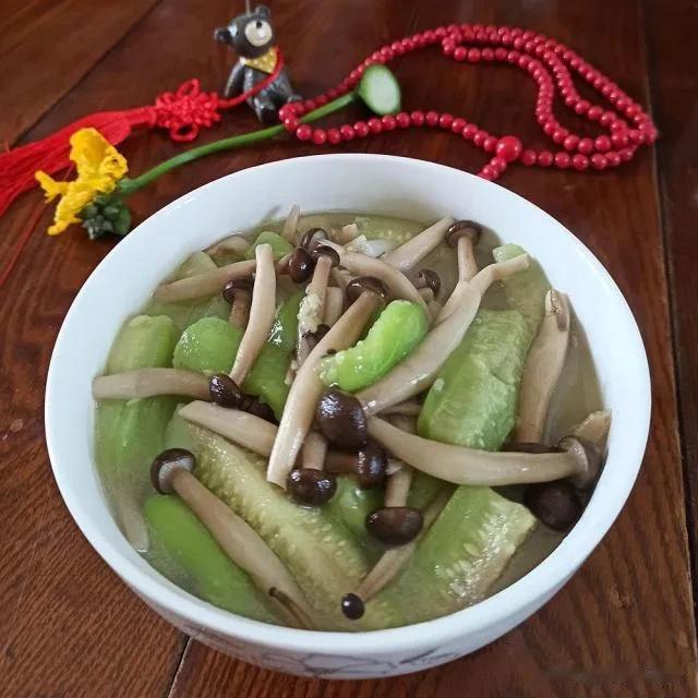 6月，建议女人别太节省，8道菜该吃就吃，应季食，体质好身不虚