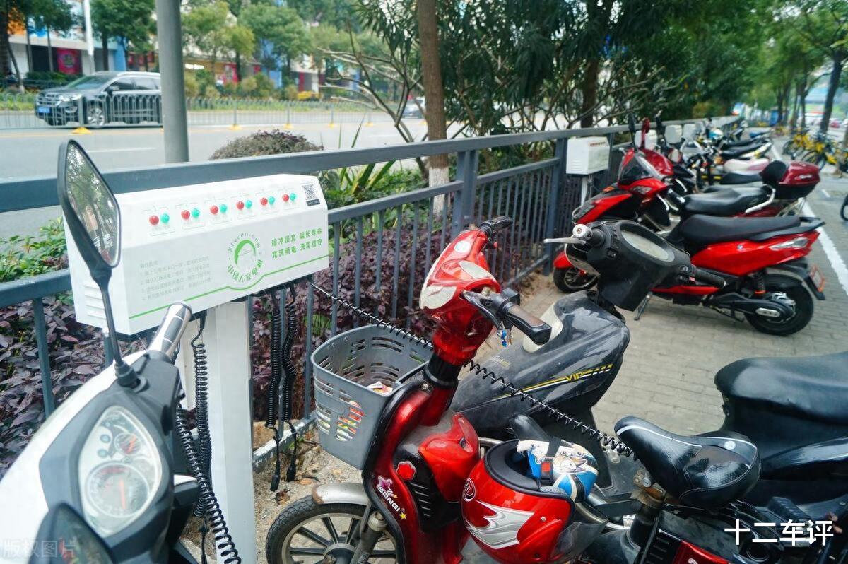 冬季电动车电瓶为何不耐用？维修师傅教你一招，能像夏天一样给力