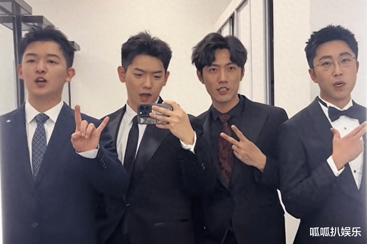 董宇辉婚礼：当红“四件套”组合助阵，伴郎伴娘团美翻全场！