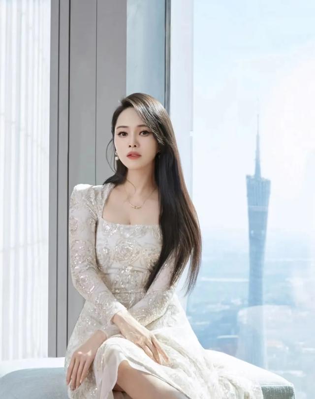 56岁伊能静，10天成功减肥12斤，她的减肥法健康，也很有效果！