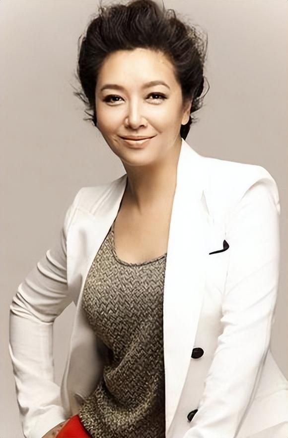 江珊现任丈夫曝光：比前任靳东还要帅，还是我们熟悉的男演员