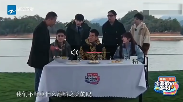 华少采访潘展乐被“轻松拿捏”,才发现当年张家辉说得一点没错