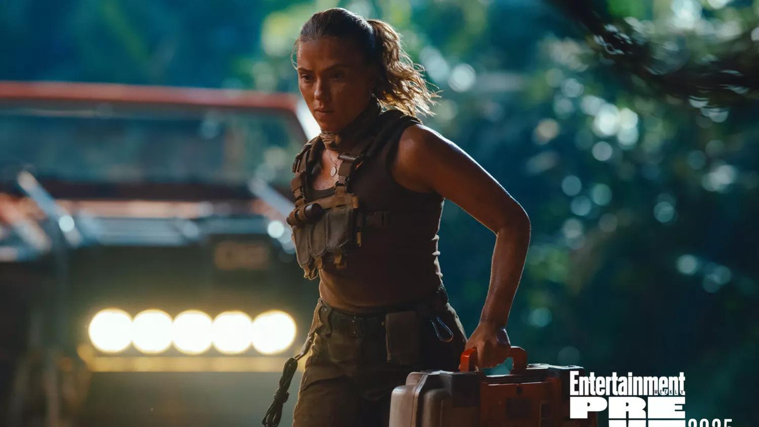 《侏罗纪世界4》发布新剧照，斯嘉丽·约翰逊亮相，明年7月2日上映