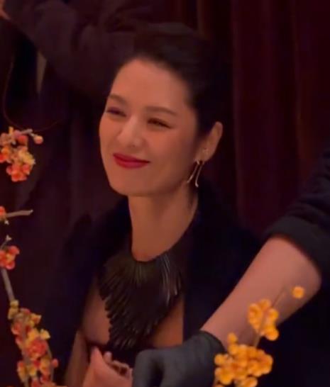 前夫患病手术，小三终身瘫痪，如今才发现，名模马艳丽赢麻了