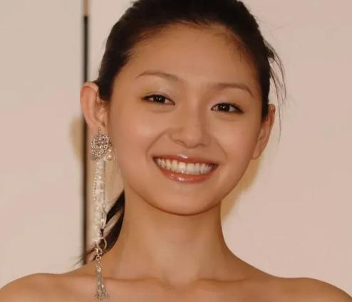 汪小菲被S妈设局！葛斯齐曝光台媒内部对话，S家戏耍媒体掩盖真相