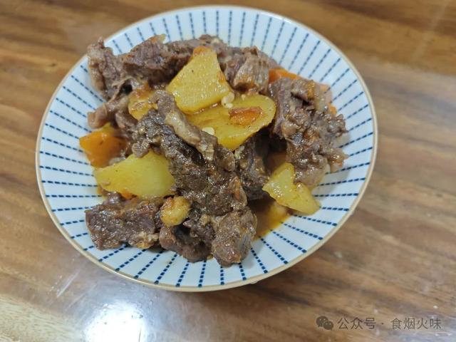 入秋后,这肉再贵也要吃,一健脾胃,二补气血,老年小孩要多吃