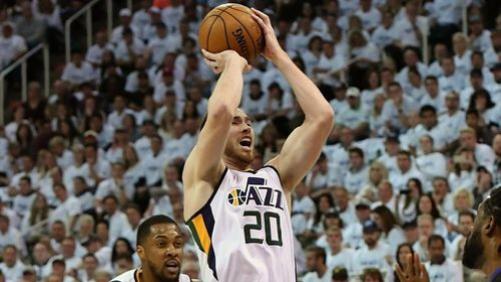 曾经场均22分入选全明星，如今自由市场上无人问津，伤病毁了他的职业生涯