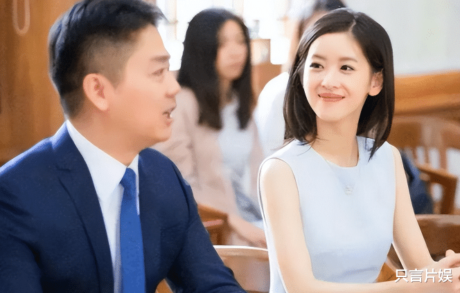 一场名流会,戳穿了章泽天的“真实处境”,她现在究竟过的怎么样