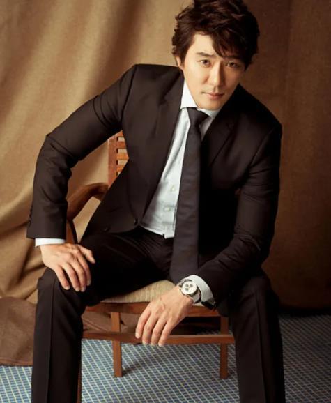 韩国知名男星，觉得自己运气不太好，主动停止工作