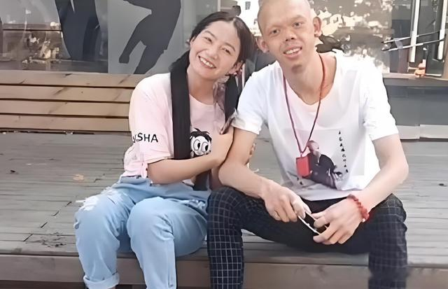 癞蛤蟆吃到天鹅肉，他是“妖魔专业户”，长相怪异却能抱得美人归