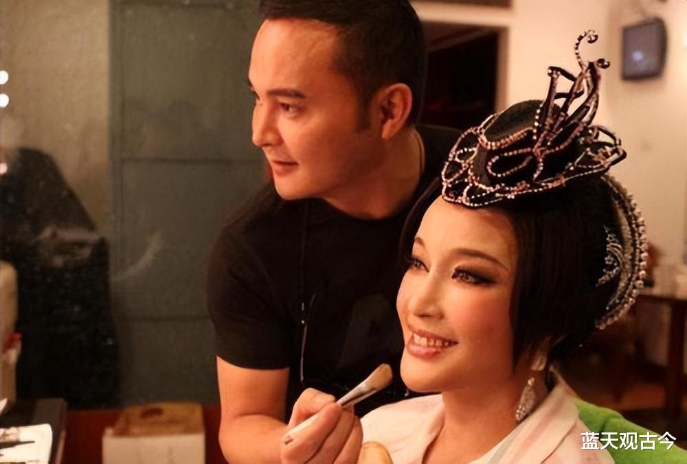 胡兵秒变20岁少年,毛戈平“整容级”化妆术,真是国之骄傲