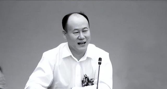 2003年,花上亿请赵本山代言的“蚁力神”,听说如今又活了?