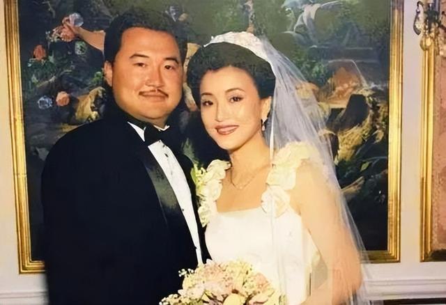 她和费翔同居2年,再嫁百亿富豪,为钱放弃爱情,她如今过的怎样