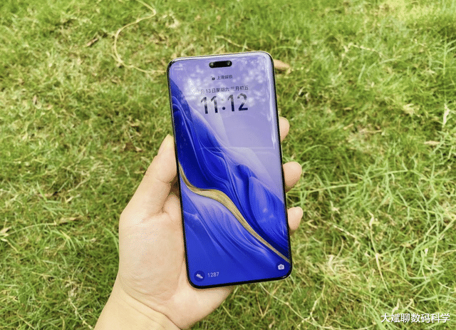 买手机还是一步到位好,推荐3款旗舰手机,用5年没问题