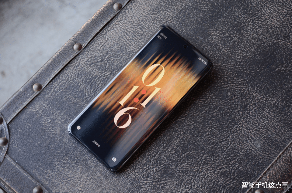 小米15 Ultra再次浮出水面：自适应远望+居中四摄，有望再攀高峰