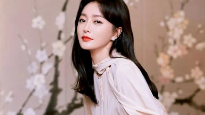 秦岚，精选美图，丽人如玉，雅致动人！