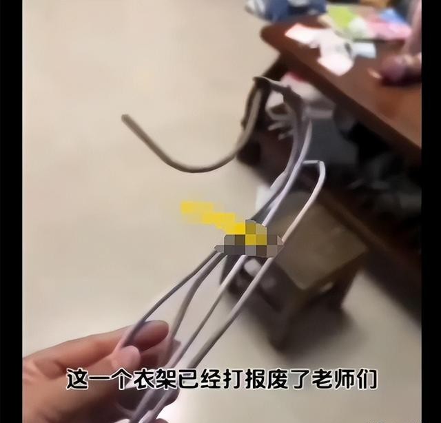 窒息!冲上热搜的“周微妈妈”事件,又揭开了多少家庭的遮羞布