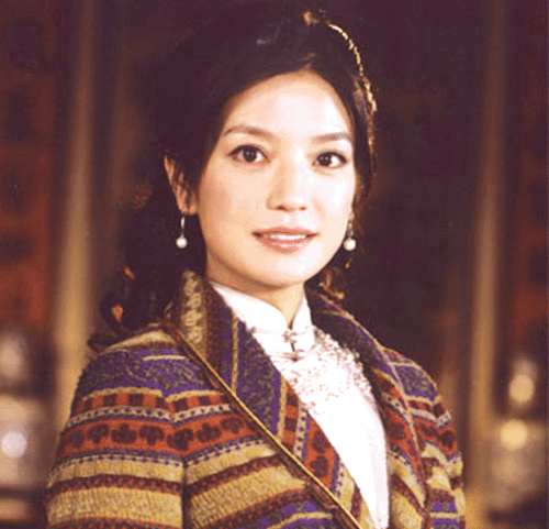 颤抖吧！赵薇正式宣布复出回归，小燕子的“恶”，真没人能治她吗