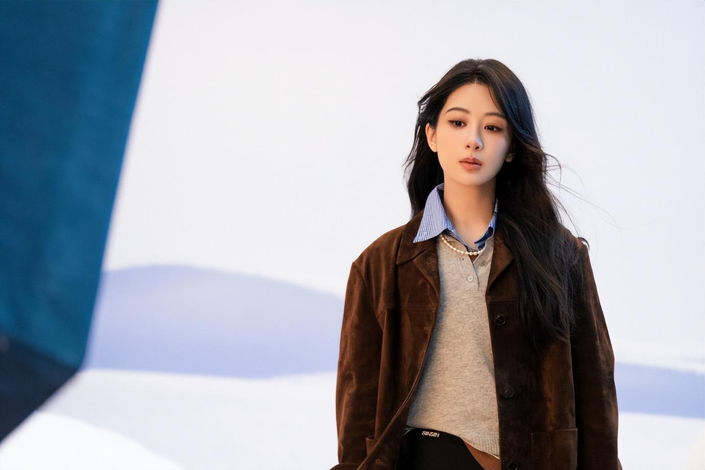 赵丽颖和杨紫新剧官宣,为何都与热度低男艺人合作?双方差距明显